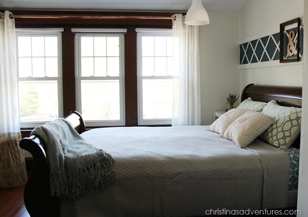 Christina's Adventures Bedroom with a big window