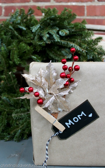 Adorable Christmas Wrapping Idea