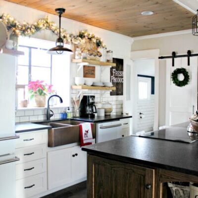 Farmhouse Christmas decorating ideas